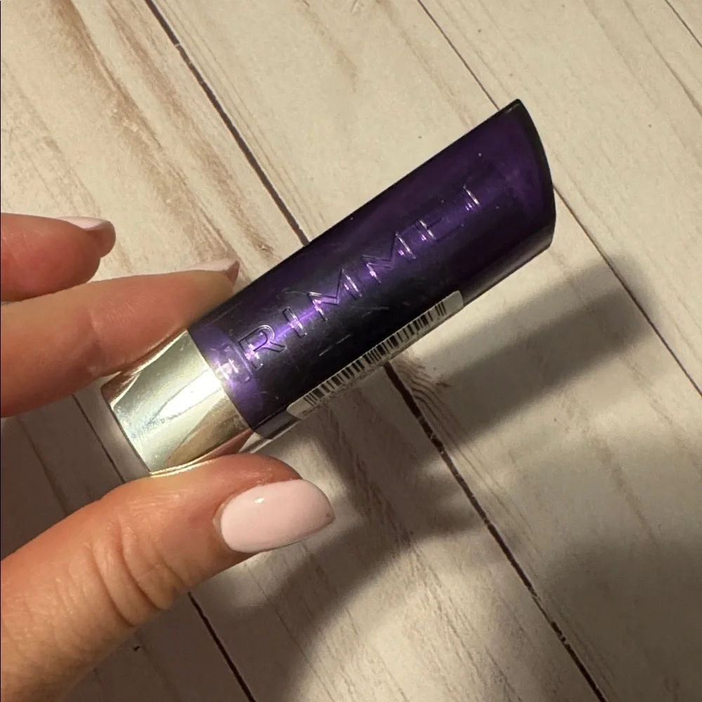 Rimmel Creamy Pink Lipstick